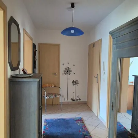 Tipp - Halle Idyllisch Am Fluss Apartman