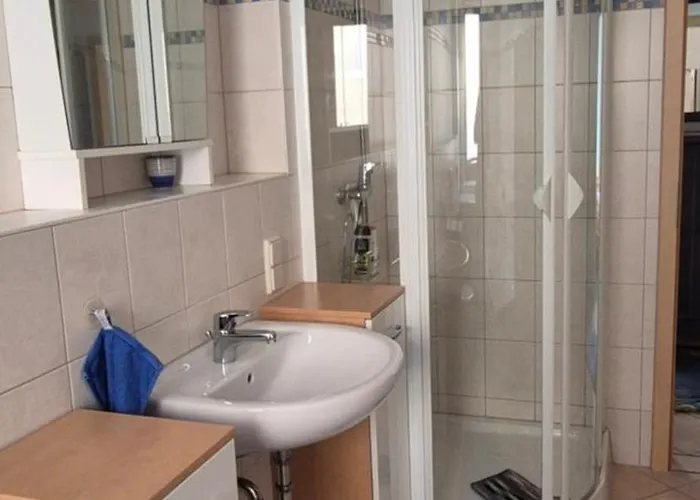 Tipp - Halle Idyllisch Am Fluss Halle (Saale)